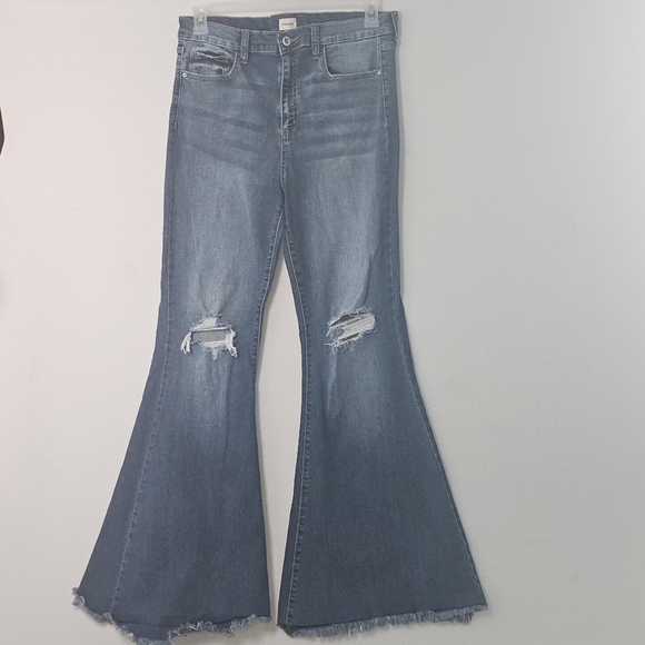 Sneak Peek Women Jeans Sz 13 Distress Flare/ Bell Bottoms W Star Design, Hippie - Picture 1 of 13